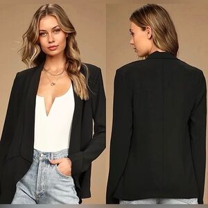 Lulu's Miss‎ Punctuality Black Lightweight Open
Blazer